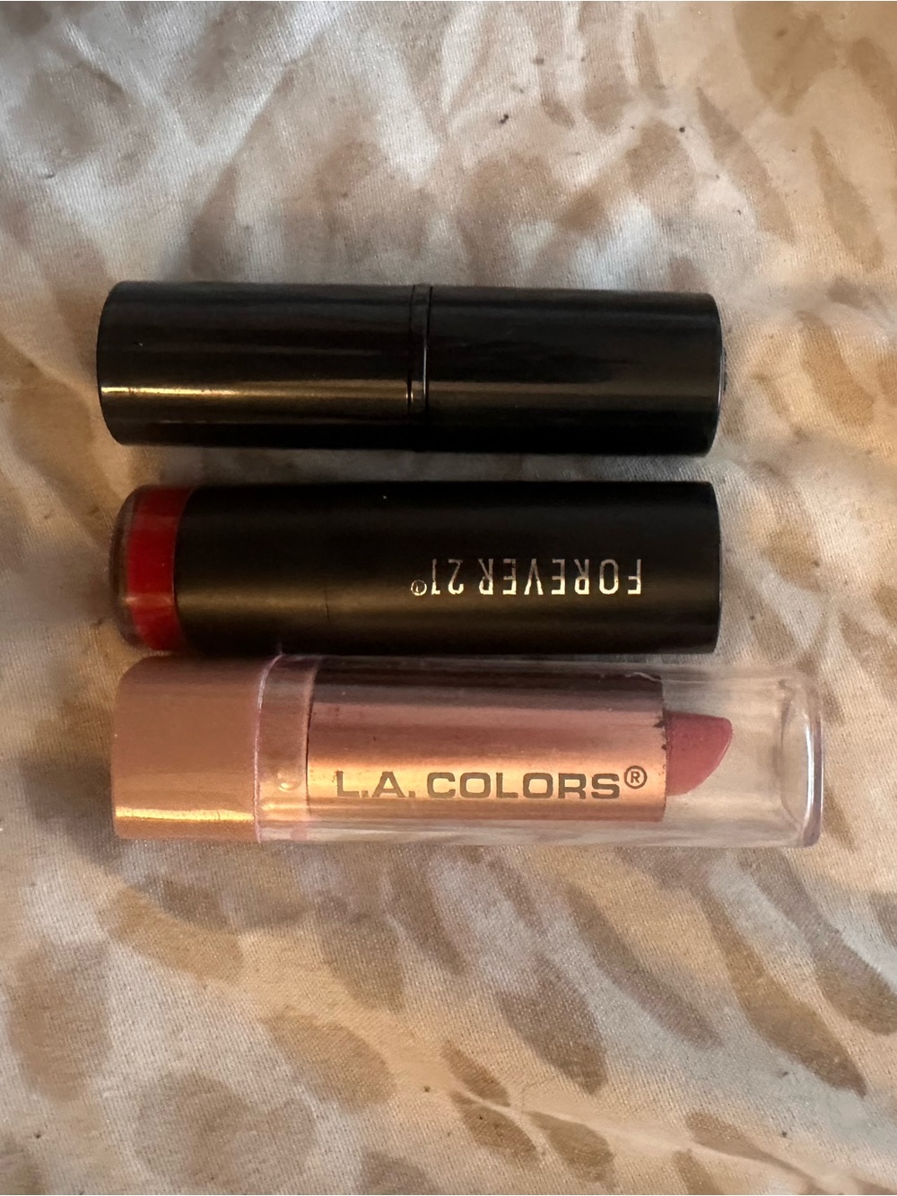 L.A. Colors Creamy Mauve Pink Lipstick - Lightweight Wear